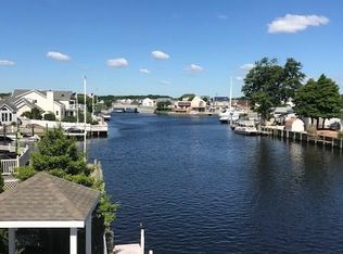 3 Toppinglift Dr, Bayville, NJ 08721
