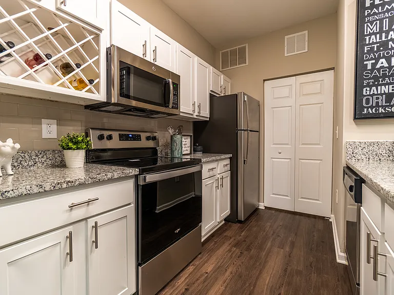 Oaks at Normandy Apartments — Photo 15