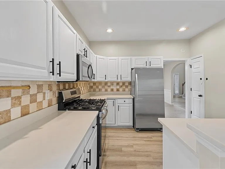628 Vista Ter — Photo 13