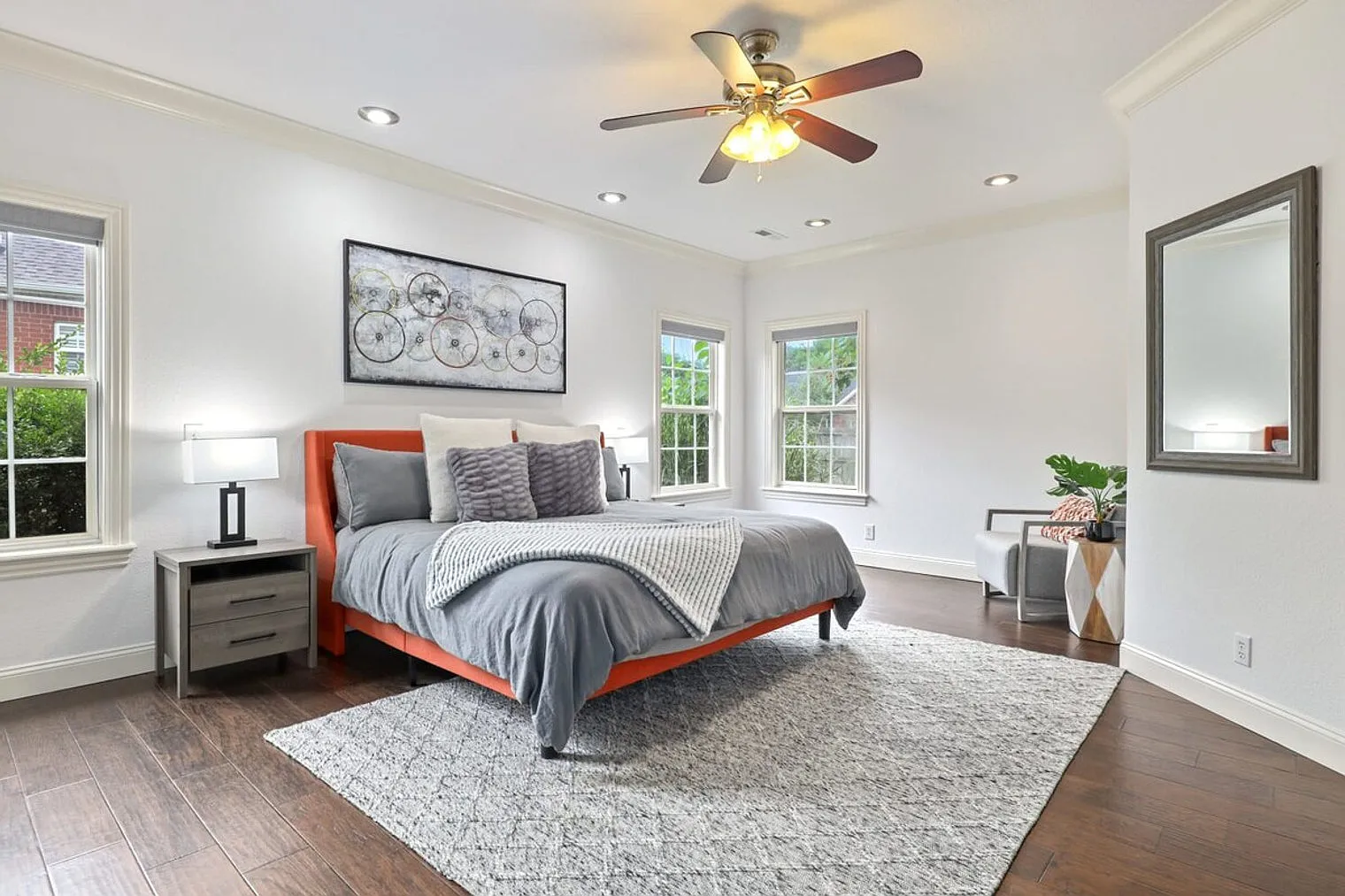 4 bed, 2.0 bath, 2938 sqft, $3,976 — Photo 3