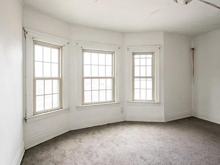 1195 Clark St — Photo 14