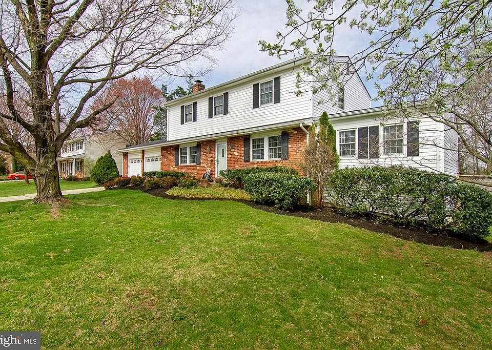 1st image of 13445 Brookfield Dr