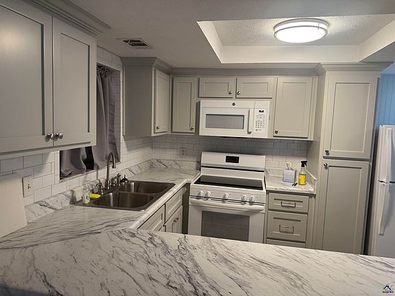 4th image of 106 Westcliff Cir