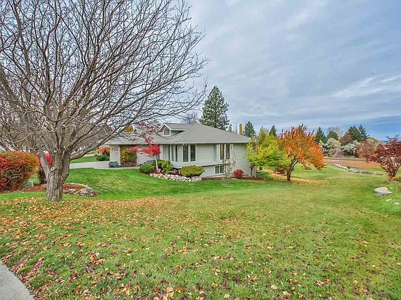 2nd image of 4705 E Birkdale Ln