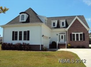 1600 Ivory Gull Dr, Morehead City, NC 28557