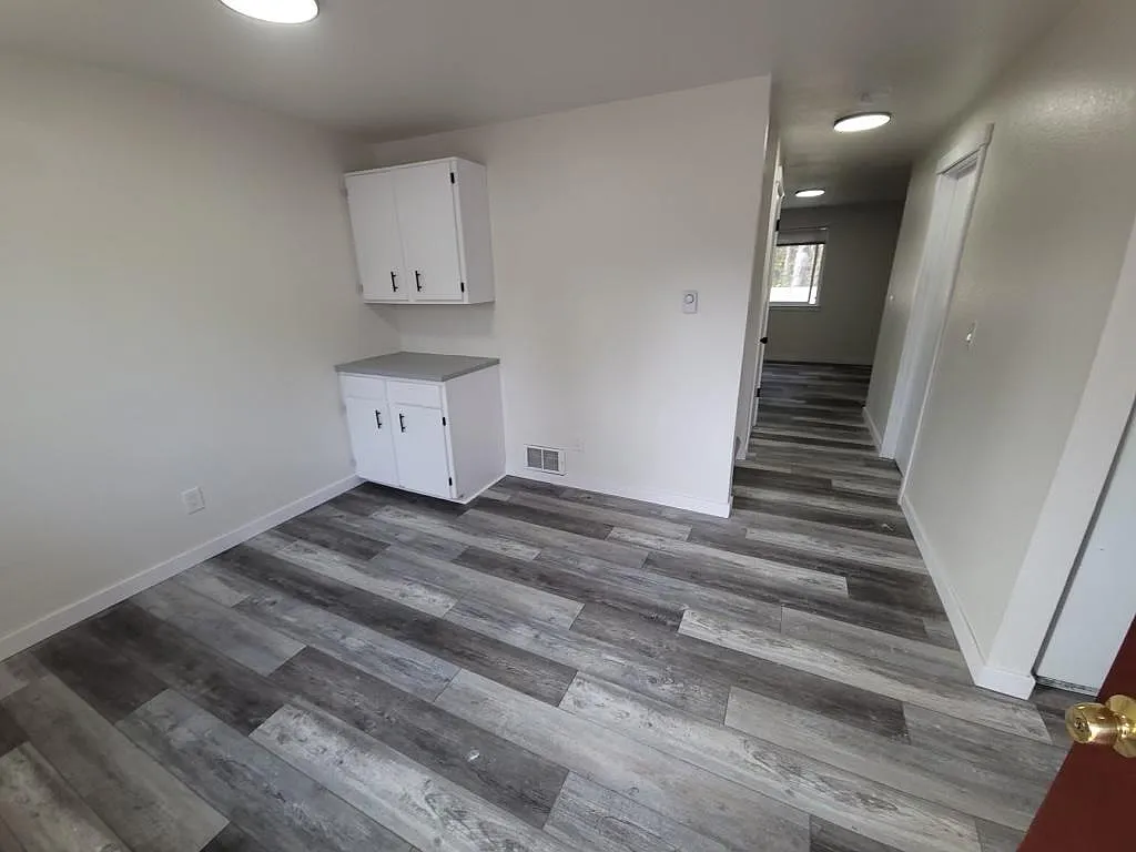 3 bed, 1.5 bath, 1200 sqft, $2,750 — Photo 3