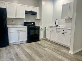 915 West Lapeer Street - 1, 1