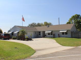 145 W Arch Dr, Lake Worth, FL 33467