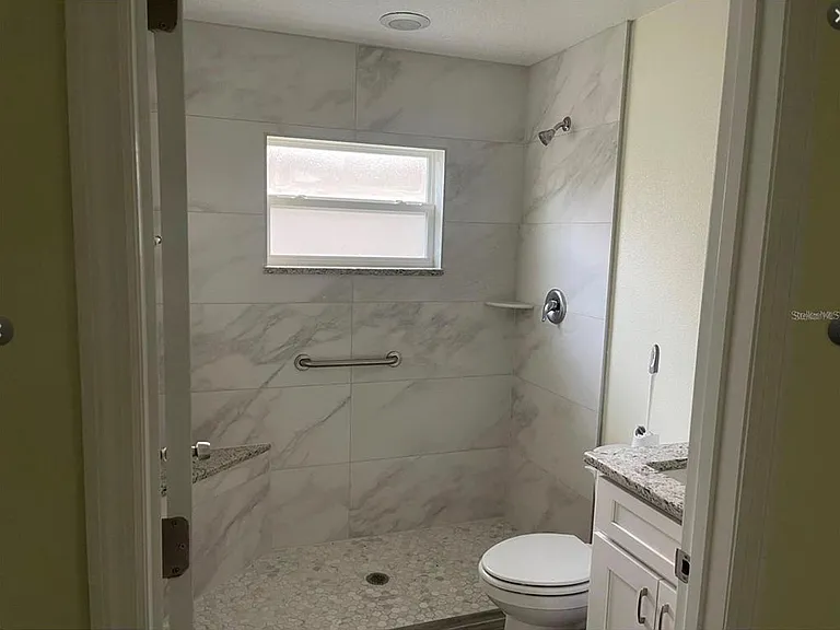 208 Missouri Ave — Photo 9
