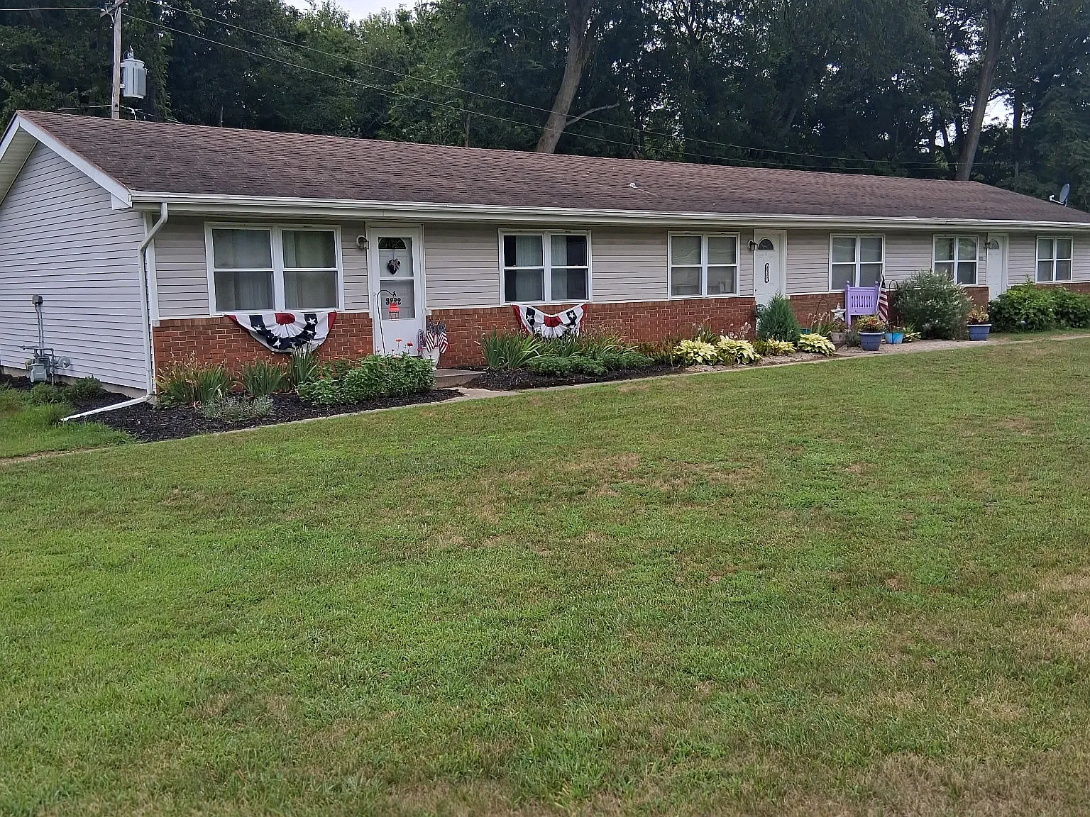 2 bed, 750 sqft, $650 — Photo 1