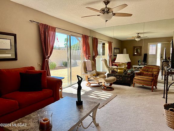 2nd image of 910 W Calle Del Regalo