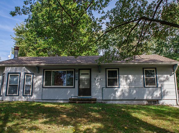2nd image of 613 N Westwood Ct