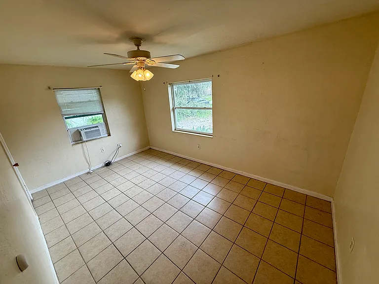 630 Starbird St — Photo 9