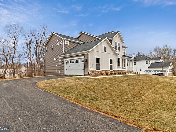 3rd image of 2000 Aram Dr