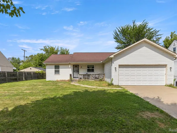29072 Powers St, Westland, MI 48186