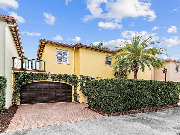 3rd image of 100 Via Floresta Drive