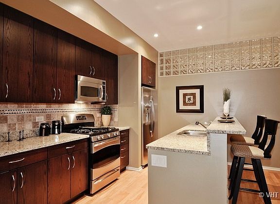 5th image of 310 S Michigan Ave Unit 1307