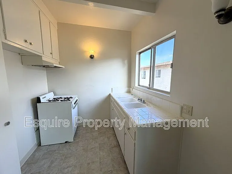 2050 N Ventura Rd #6 — Photo 10