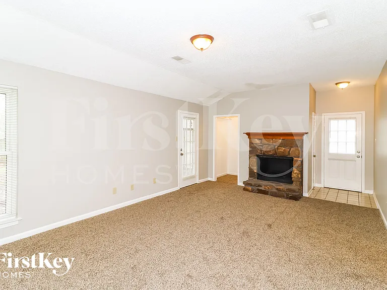 7124 Countryside Rd — Photo 3