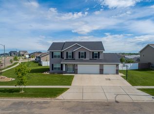1200 Medora Ave, Bismarck, ND 58503