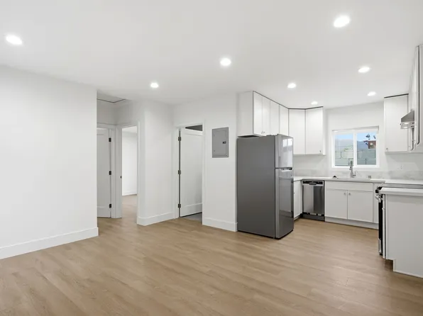 1009 Omer Ln #102, Burbank, CA 91502