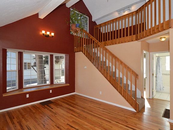 2nd image of 152 E 18th St