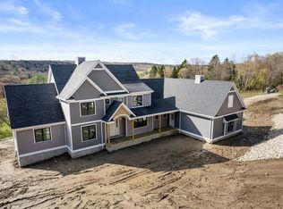 11 Bond Hollow Rd, Sutton, MA 01590
