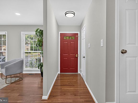 4th image of 9036 Rosewall Ct