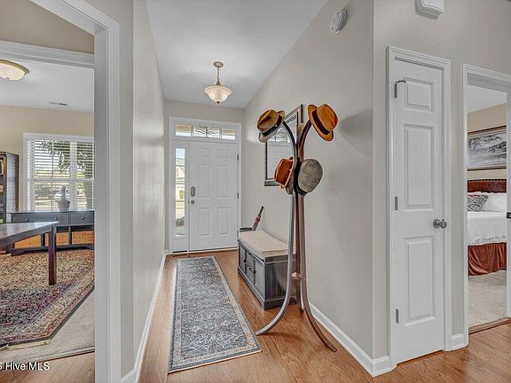 3rd image of 2271 Curly Maple Wynd NE