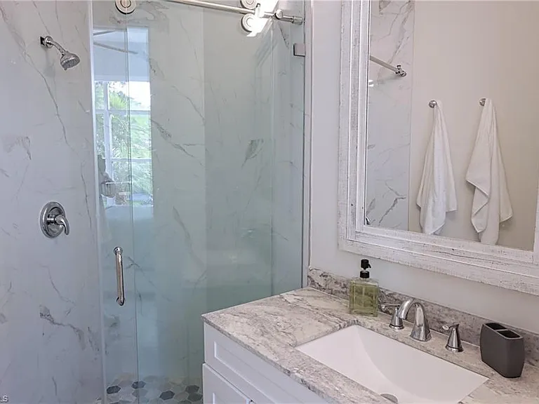 3310 Riverpark Ct — Photo 23
