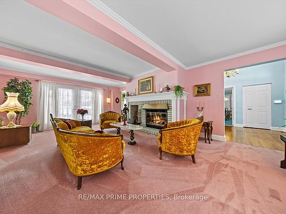 4th image of 1530 Royal Orchard Dr