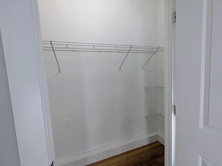 168 Waterman Ave — Photo 5