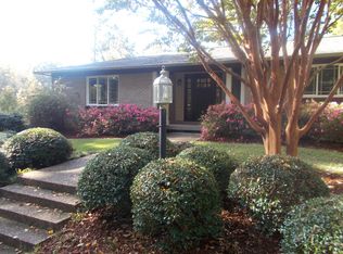 407 Forest Glen Rd, Columbus, MS 39705