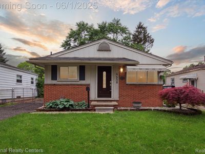 4458 Harding St, Dearborn Heights, MI, 48125