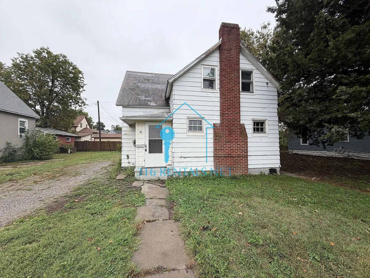 $899 | 2BR Newton Home w/ Hardwood Floors, Fireplace & Fenced Yard | Pets OK — Photo 1