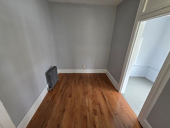 2nd image of 31 Linden Ave APT 2