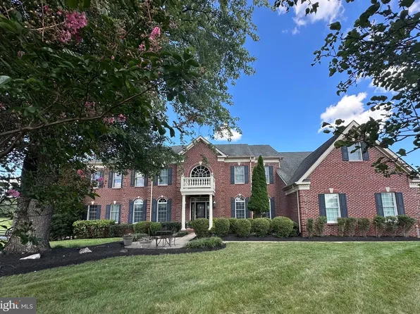 41113 Canongate Dr, Leesburg, VA 20175