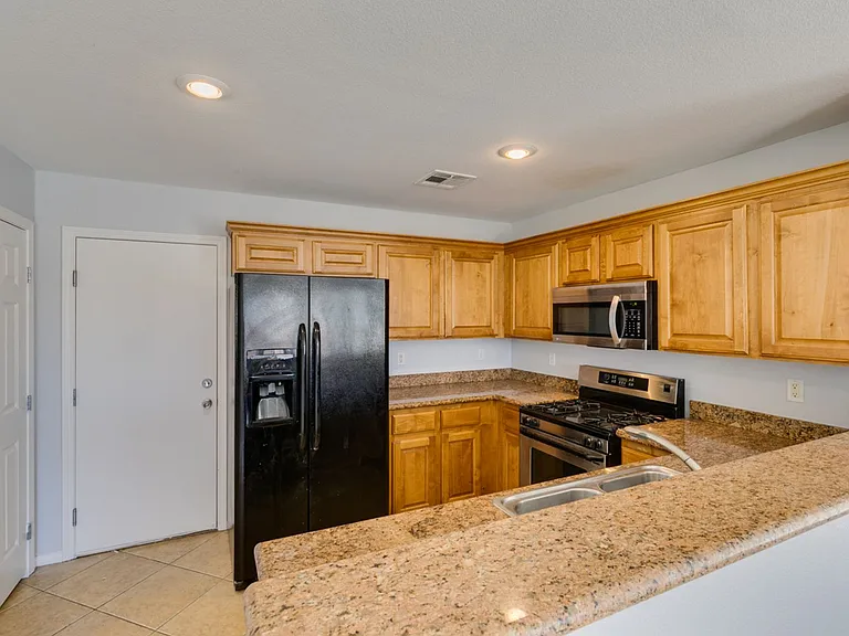 8424 Walker Gardens Pl — Photo 27