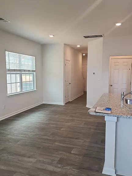 1118 Evelynnview Ln — Photo 7