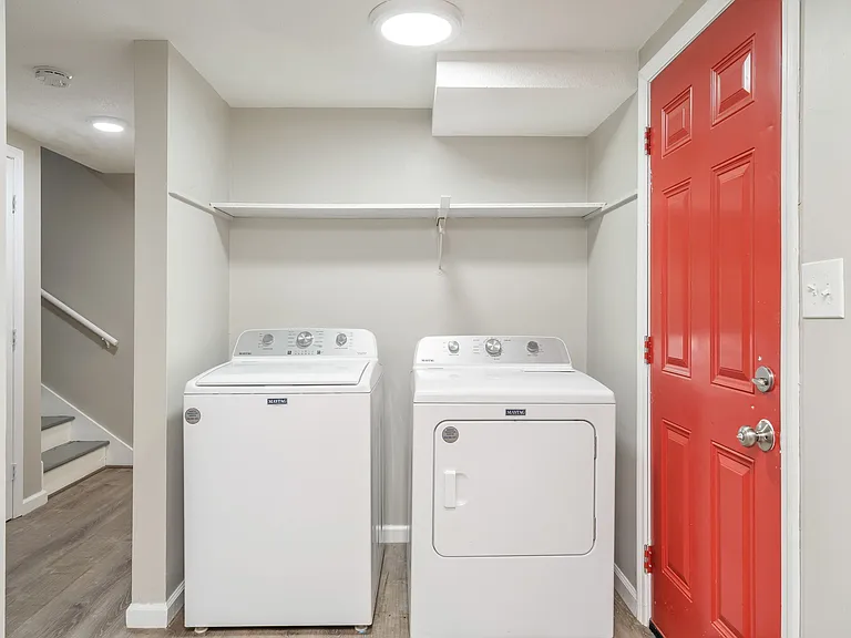 1518 Parkridge Dr #2 — Photo 5