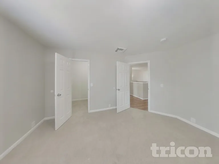 2744 Woodspring Forest Dr — Photo 10