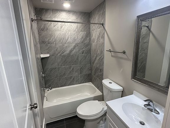 4th image of 721 16th St NE Unit 1