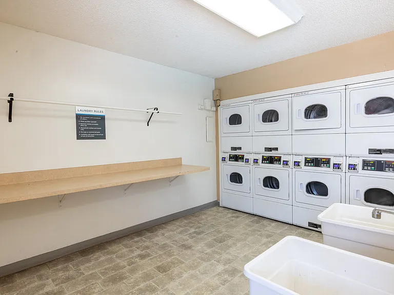 Campbell West Apartments — Photo 17