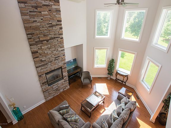 2nd image of 16967 Broadview Dr