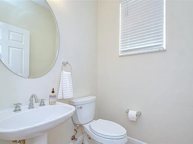 113 Bosphorous Ave #5 — Photo 20