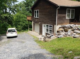 155 Fawn Dr, Harpers Ferry, WV 25425