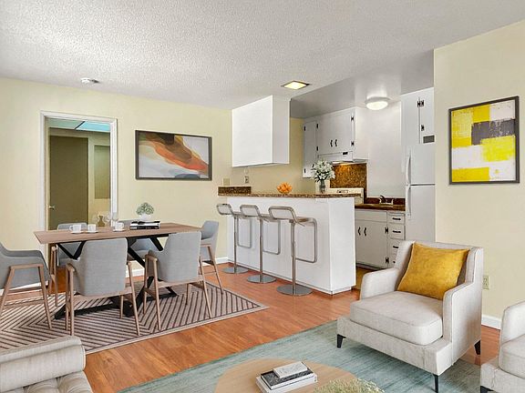 3rd image of 4047 Hamilton Ave #E07