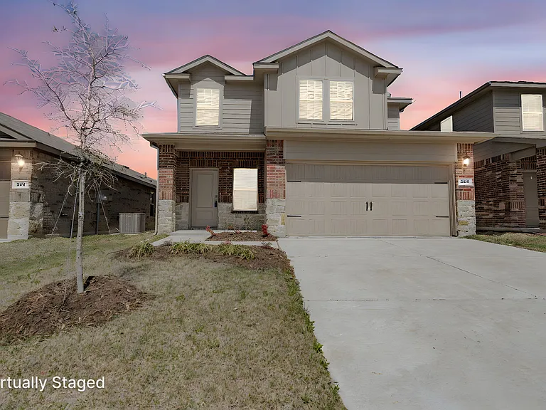 903 Shear Dr — Photo 1