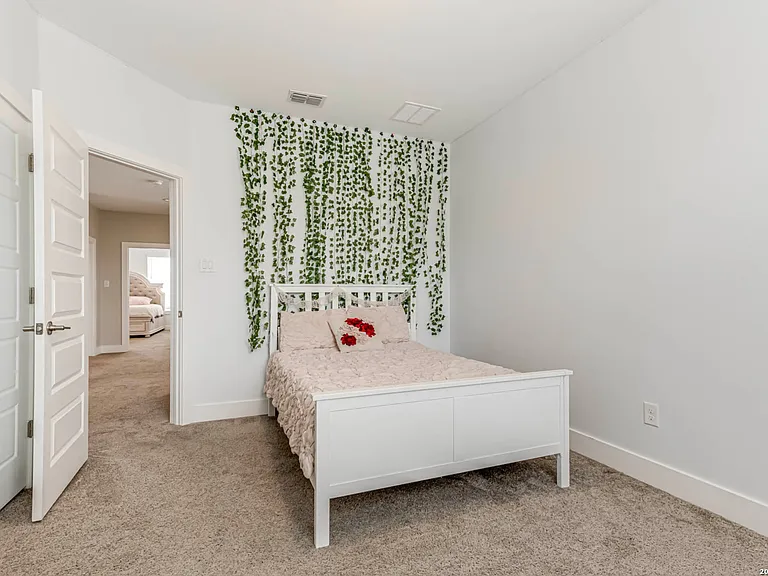 1426 E Sandalwood Ln — Photo 23