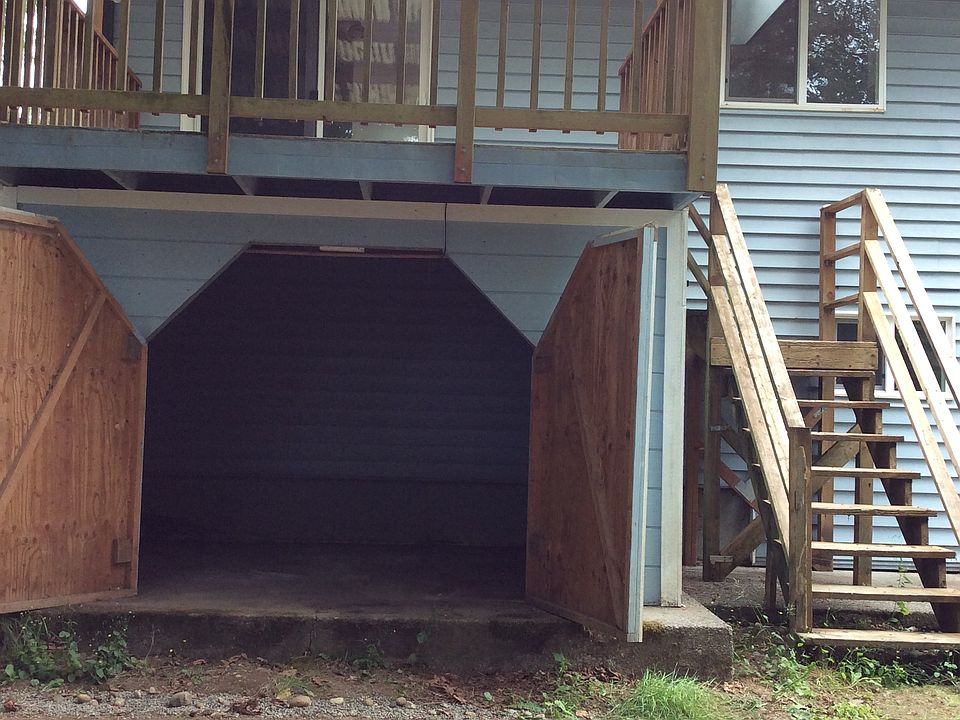1st image of 7370 Trica Ave NE